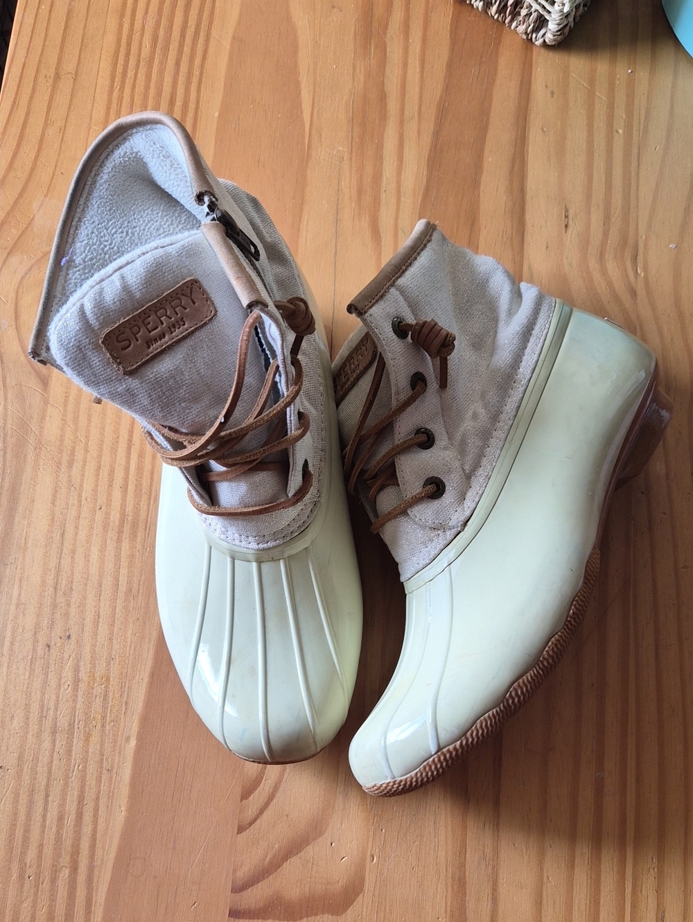 Sperry Saltwater Duck Boots in Cream and Tan Glitter 8.5 Womens